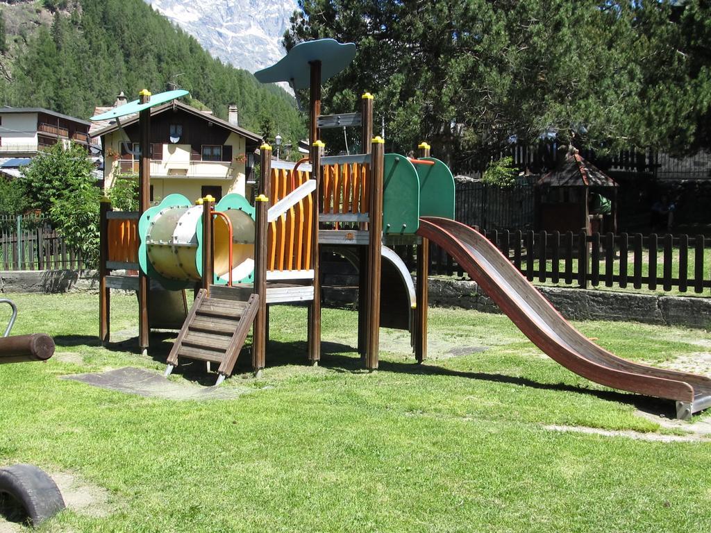 Hotel Miramonti Valtournenche Exterior foto